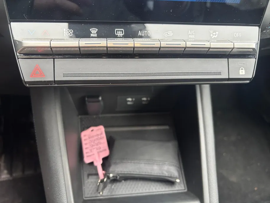 Renault Symbioz 1.6 E-Tech full hybrid 145 esprit Alpine AUTOMAAT NAVI AIRCO CAMERA PARKEERSENSOREN CRUISE CONTROLE ELECTRISCHE STOELEN APPLE CARPLAY ANDROID AUTO STOELVERWARMING STUURVERWARMING ZEER MOOIE AUTO SNEL RIJDEN