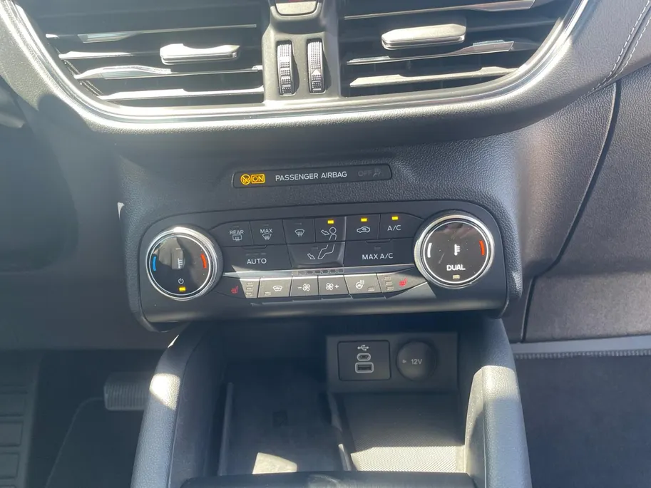 Ford Kuga 2.5 PHEV Vignale | TREKHAAK! | Blind Spot Warning | Camera voor en achter | Trekhaak (wegklapbaar)| winterpack | 12 maanden Bovag garantie|