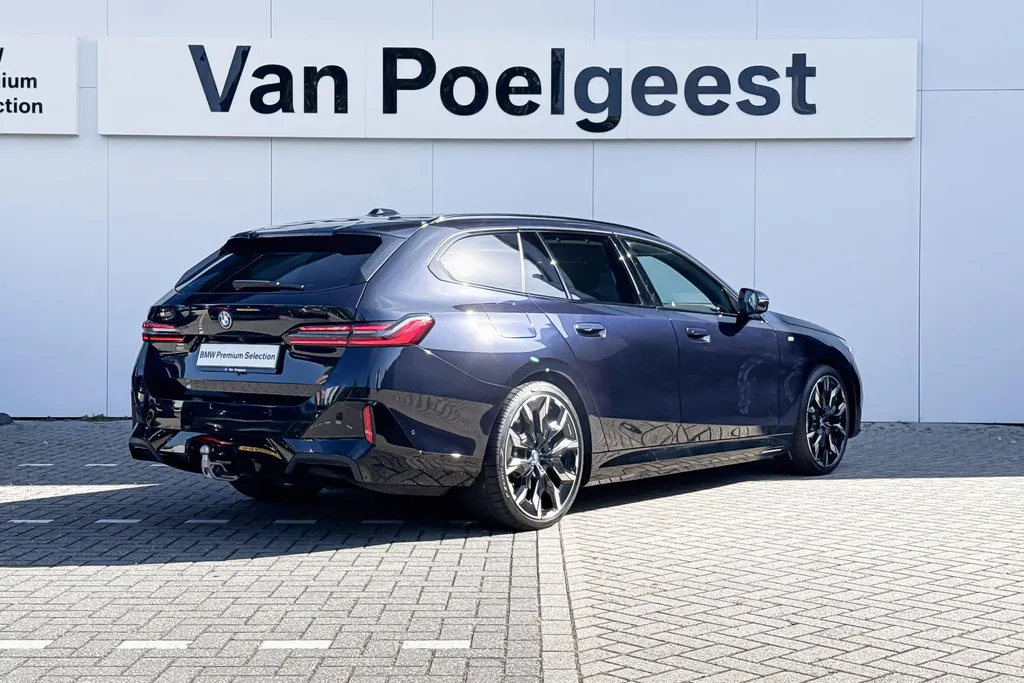 BMW i5 Touring eDrive40