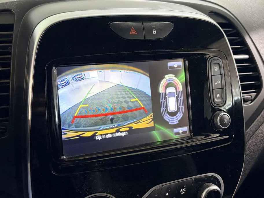 Renault Captur 90PK TCe Intens | Trekhaak | Navi | Climate Control | Bluetooth | Camera | Parkeersensoren | Cruise Control | Armsteun | Licht & Regen Sensor | Blind Spot |