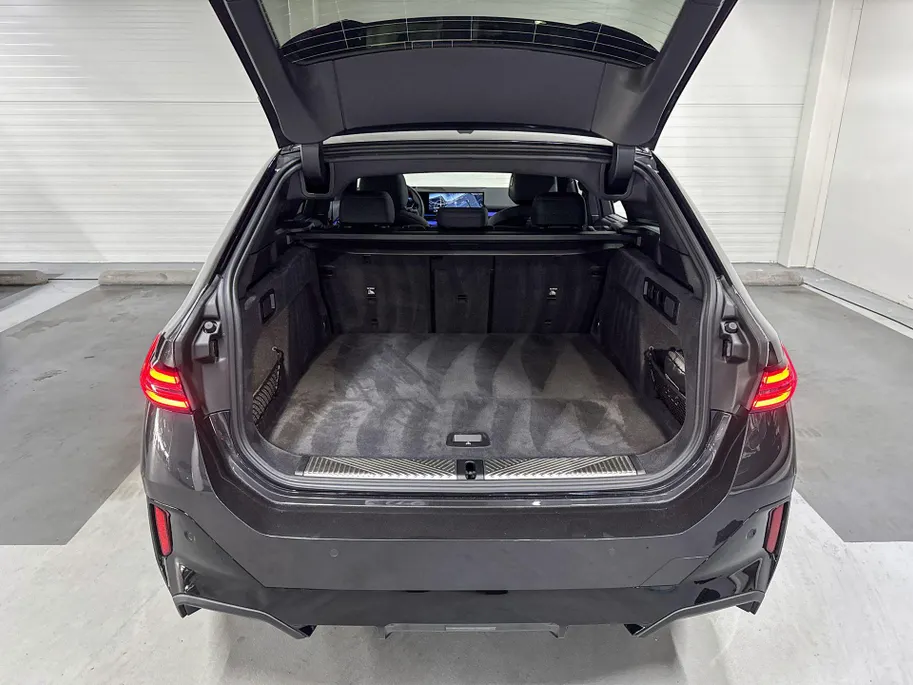 BMW 5 Serie Touring 550e xDrive