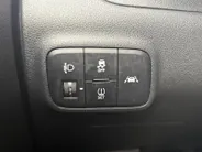 Hyundai i10 1.0 Premium | Navigatie| Parkeer sensoren| Camera| Cruise Controle| Metallic lak| Dealer onderhouden| Climate Controle