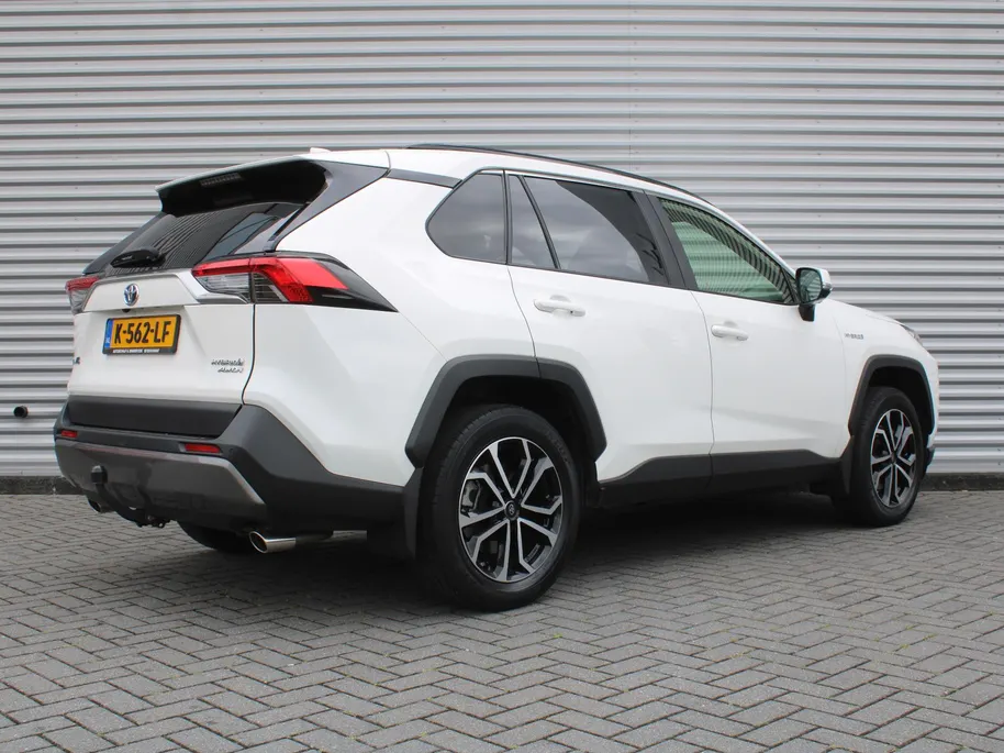 Toyota RAV4 2.5 Hybrid AWD Dynamic | 18' LM | Trekhaak | Camera binnenspiegel | 360 Camera | Cruise adapt. | Dodehoek detectie | Elek. achterklep | LM winterset |