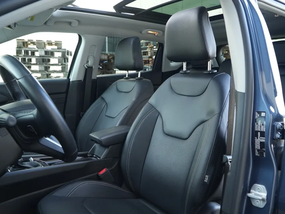Jeep Compass 4xe 240 PK Hybrid Summit | Pano | Safety | 360cam | 19'