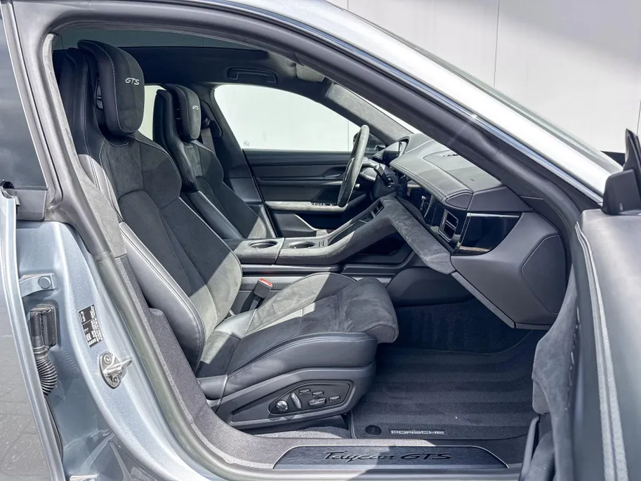 Porsche Taycan Sport Turismo GTS 93 kWh