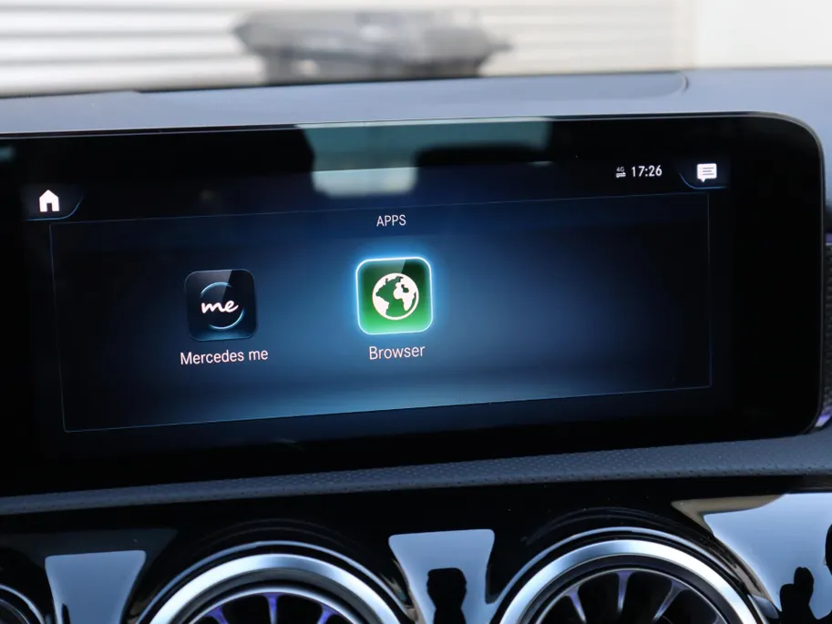 Mercedes-Benz A-Klasse 250 e Business Solution Luxury Limited l Panoramadak l Stoelverwarming l Ambiente lichtpakket