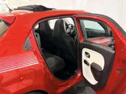 Renault Twingo 70PK SCe Collection | Elektrisch Vouwdak | 1e Eigenaar | Bluetooth Audio & Telefoon | Snelheidsbegrenzer | Leder Stuurwiel | LED Dagrijverlichting | USB | Centrale Deurvergrendeling | Elektrische Ramen & Spiegels |