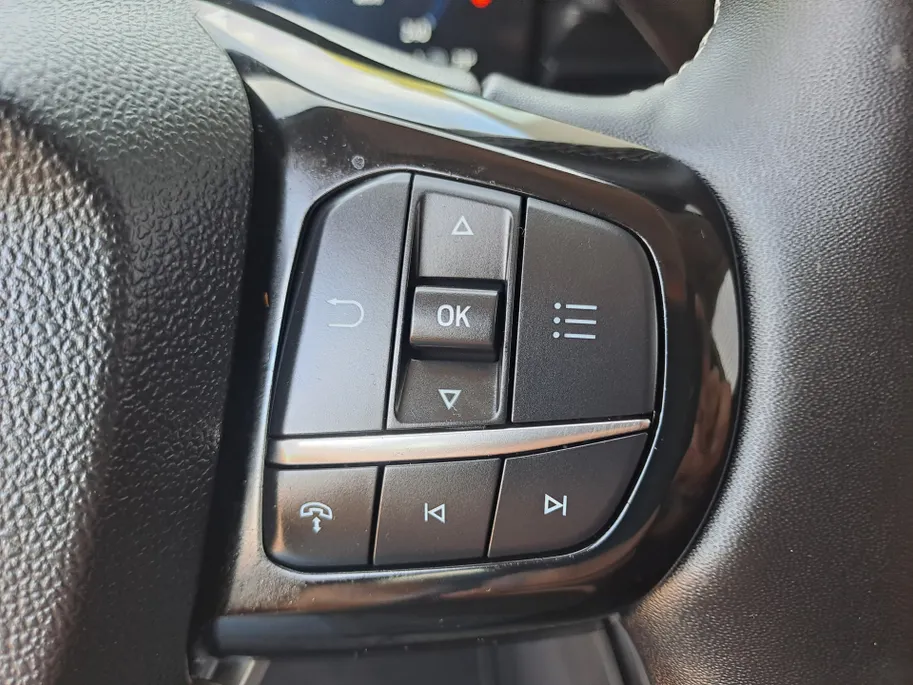 Ford Puma 1.0 EcoBoost Hybrid Titanium | Trekhaak afneembaar | DAB | 360 Camera | Adaptieve Cruise | Climate | Stuur/stoel/voorruit verwarming | Apple Carplay/Android Auto | Navigatie