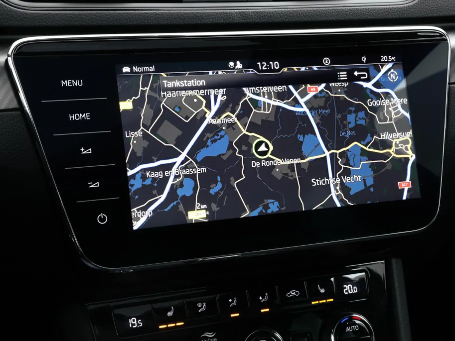 Škoda Superb Combi 1.4 TSI iV 218pk DSG Sportline Business · Panoramadak · 360 Camera · Inklap. Trekhaak · Matrix LED · Canton Audio · Elek. Stoelen + Geheugen ·