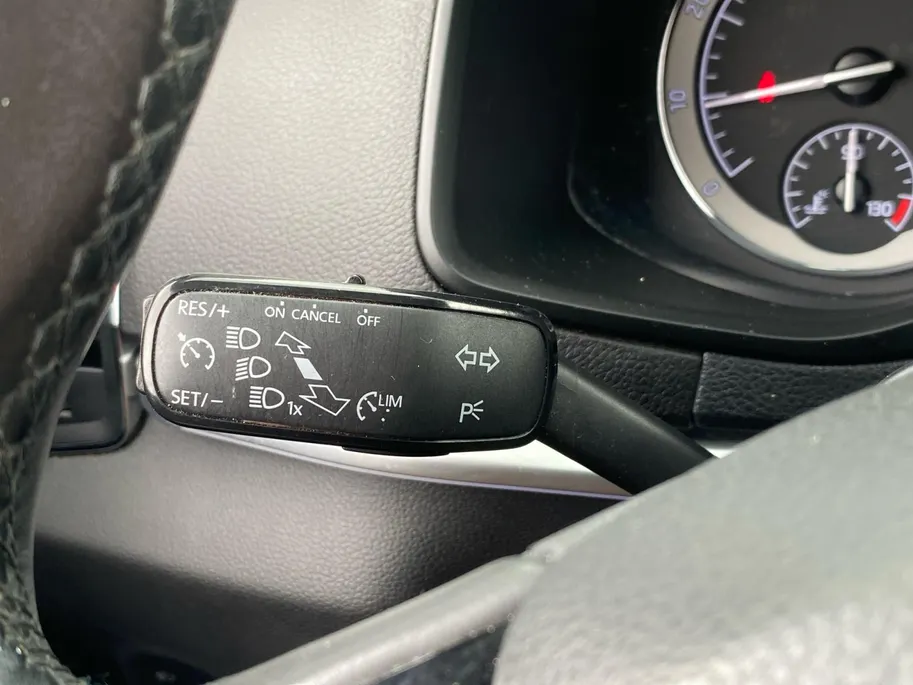 Škoda Karoq 1.0 TSi Style Business NL Auto | Trekhaak | Canton Sound | Stoelverwarming | Elektr. kofferklep | Etc.