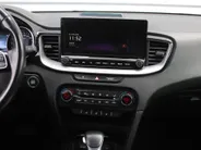 Kia Ceed Sportswagon 1.6 GDI PHEV DynamicPlusLine | Trekhaak | Stuur-/stoelverwarming | Plug-in | 16" LM | Clima | Camera | Cruise adapt. | Navi | LED |