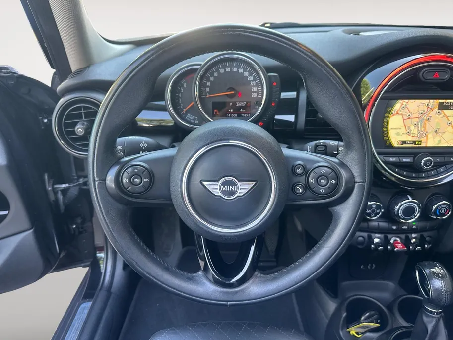 MINI 5-Deurs 1.5 Cooper Business | Pano | Automaat | Cruise | Navi |