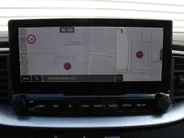 Kia Ceed 1.0 T-GDi DynamicPlusLine | Stuur-/stoelverwarming | Camera | Draadloos laden | LED | Dodehoek detectie | 16' LM |