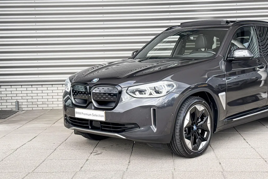 BMW iX3 High Executive 80 kWh