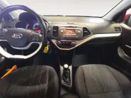 Kia Picanto 1.0 DynamicLine 5 Zitplaatsen | Dealer onderhouden | Climate control & cruise control | Bluetooth | Lichtmetalen velgen | Metallic lak | Bovag garantie | NAP