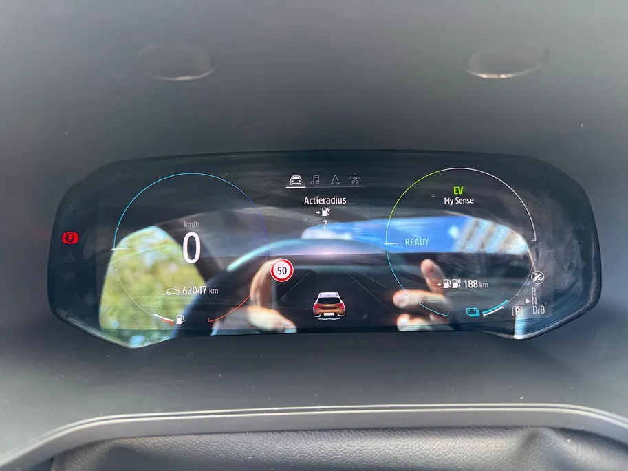 Renault Captur 1.6 E-Tech Plug-in Hybrid 160 Intens | Automaat | Schuifkanteldak| Parkeersensoren | Camera | Apple Carplay & Android Auto | Climate Control |