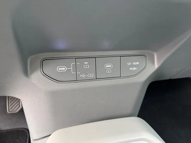 Kia EV3 Plus Advanced 58.3 kWh | Informeer naar beschikbaarheid | NU €3.795 inruilvoordeel! | 414km actieradius