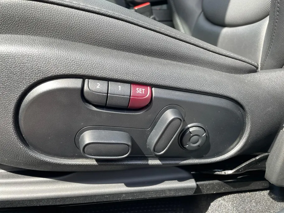 MINI Countryman 1.5 Cooper S E ALL4 Chili *Automaat*Navi+Camera*Climate Control*Schuif/kanteldak*Heads up Display*Harman Kardon Audio*Stoelverwarming*Vol opties!