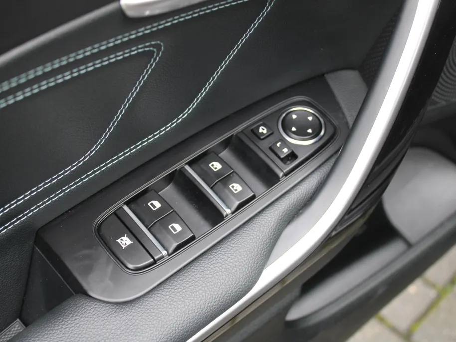 Kia Ceed Sportswagon 1.0 T-GDi MHEV Design Edition | Stuur-/stoelverwarming | Cruise adapt. | Camera | 16' LM | Dodehoekdetectie | JBL audio | LED |