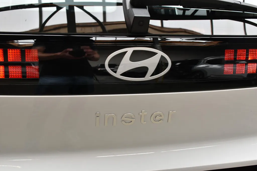 Hyundai Inster 42 kWh 4-zits E-Motion / Voorraad deal