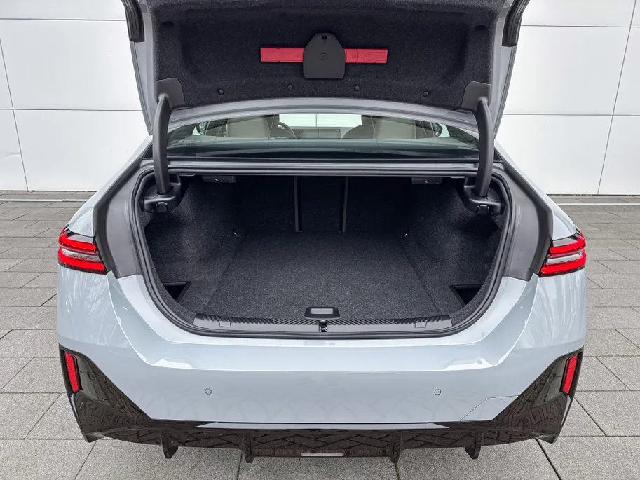 BMW i5 Sedan M60 xDrive 84 kWh