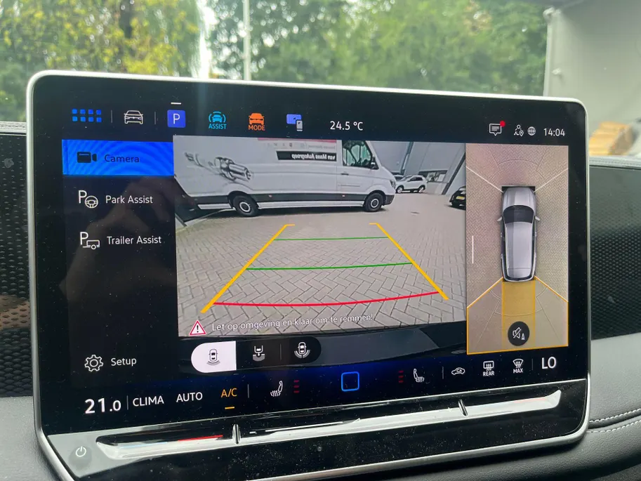 Volkswagen Tiguan 1.5 eTSI 130pk DSG Life Edition · 360 Camera · Inklap. Trekhaak · Apple/Android Car Play · Dodehoeksensor · Stuur- & Stoelverwarming · Parkeerassistent · Garantie t/m 01-09-2027