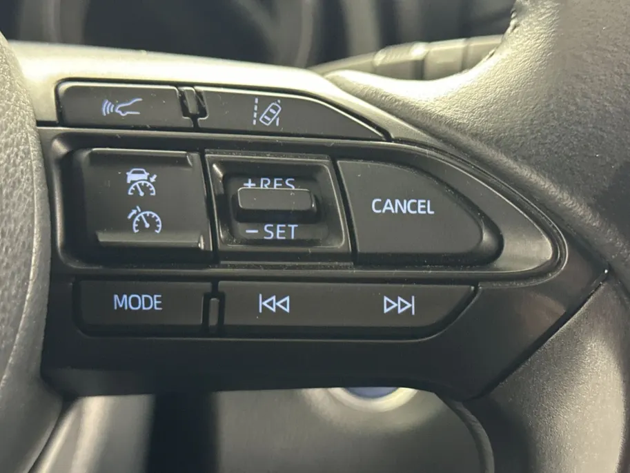 Toyota Yaris Cross 1.5 Hybrid Dynamic | Navigatie | 17'' L.M. Velgen | Adaptieve Cruise Control
