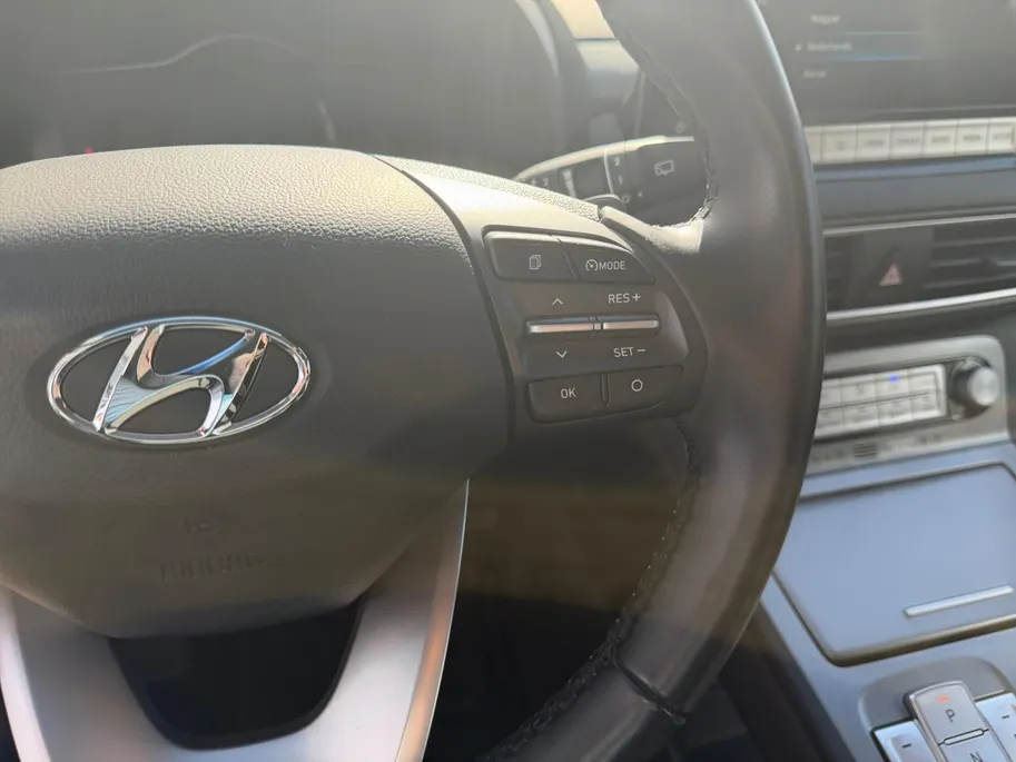 Hyundai Kona EV Fashion Design 39 kWh | Zeer nette auto | Dealer onderhouden | SOH 89,7% | Zeer compleet | Stoel & stuurverwarming | Apple Carplay / Android Auto |