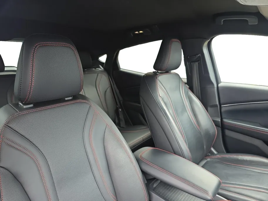 Ford Mustang Mach-E AWD 75 kWh | Dealer onderhouden! | Achteruitrijcamera | Dodehoek detectie | Premium Sound | Lederen bekleding | Memory Seats | Verlengde Fabrieksgarantie! |