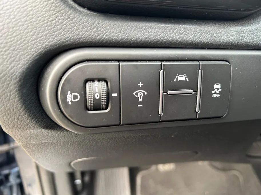 Kia Ceed Sportswagon 1.0 T-GDi DynamicPlusLine | Apple Carplay / Android Auto | Navigatiesyteem | Parkeersensoren + Camera Achter | Licht + Regensensor | Stoel + Stuurverwarming | Cruise Control | Climate Control | Rijstrooksensor + Correctie |