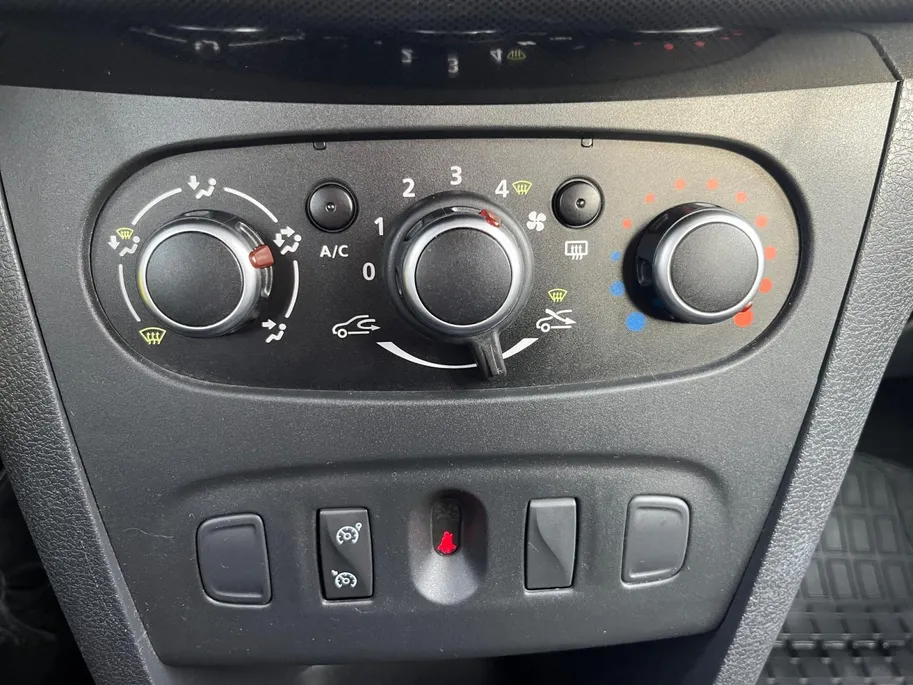 Dacia Logan MCV 0.9 TCe Tech Road *Navi+Camera*Parkeersensoren*Airco*Carplay*Cruise Control*ETC