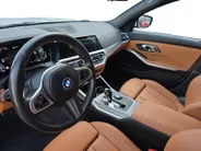 BMW 3 Serie Touring 320e Business Edition Plus | Dealer onderhouden! | 1e Eigenaar | Trekhaak | Achteruitrijcamera | Elektr. Achterklep | Lederen bekleding | Virtual cockpit | 12 maanden garantie