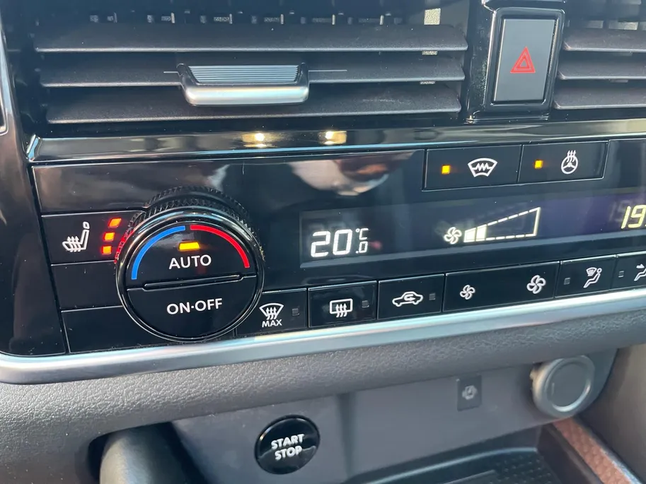 Nissan QASHQAI 1.5 e-Power N-Connecta | Navigatie | 360 camera | Apple Carplay/ Android Auto | Panoramadak | Head-up display | Elektrische achterklep |