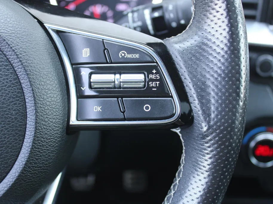 Kia ProCeed 1.4 T-GDI GT-Line | Trekhaak | Stuur-/stoelverwarming | Schuifdak | Camera | Cruise | Navi | 17" LM | Clima | LED |