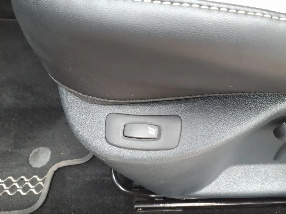 Renault Clio 0.9 TCe Bose Premium audio systeem Bose | Navigatie | Airco/ecc | stoel verwarming | 1 jaar garantie