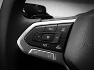 Volkswagen Golf variant Life Edition 1.5 eTSI 116 pk 7 versn. DSG · Achteruitrijcamera · draadloze telefoonlader · Trekhaak inklapbaar, met elektrische ontgrendeling ·