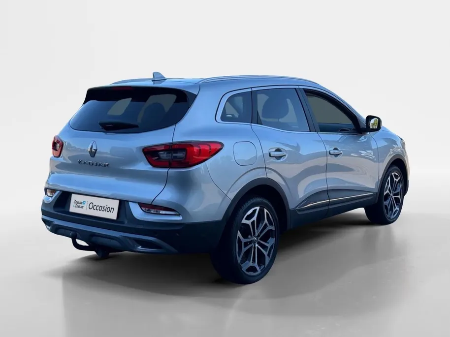 Renault Kadjar 140PK TCe Intens Automaat | Trekhaak (1500 KG) | Panoramadak | 19' Lichtmetalen Velgen | Stoelverwarming | Navi | Camera | Climate Control | Adaptieve Cruise Control | Leder |