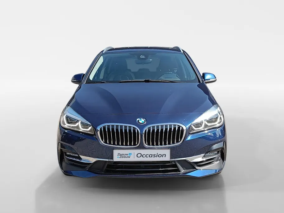 BMW 2 Serie Active Tourer 218i High Executive Edition | Lederen bekleding | Panoramadak | Head-up display | Parkeercamera |