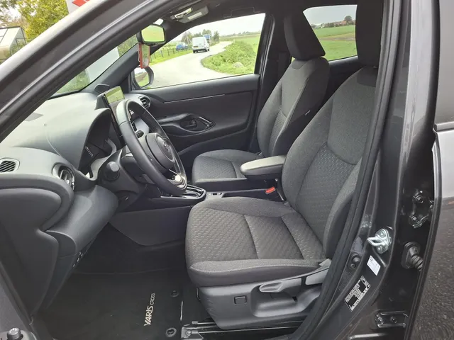 Toyota Yaris Cross 1.5 Hybrid 130 Dynamic PDC V+A | NAVI | rijklaarprijs !!