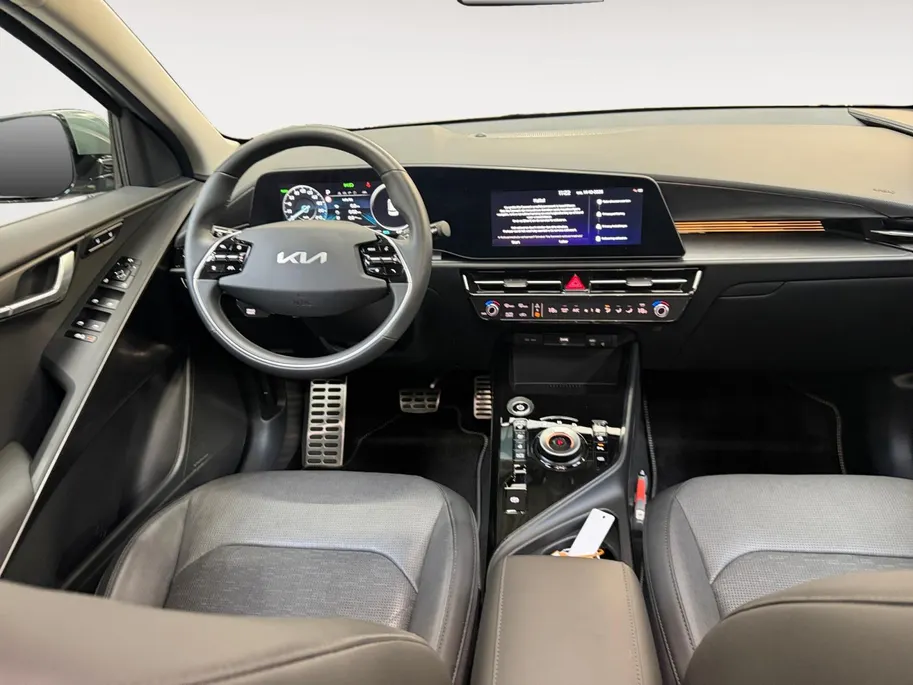 Kia Niro EV ExecutiveLine 64.8 kWh SOH 100% | STOELVERWARMING & VERKOELING | OPEN DAK | FULL OPTIONS | DEALER ONDERHOUDEN | FABRIEKSGARANTIE TM 2034