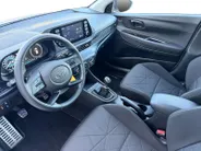 Hyundai Bayon 1.0 T-GDI Comfort | Navigatie | Apple Carplay & Android Auto | Achteruitrijcamera | Cruise control | Parkeersensoren achter | Lichtmetalen velgen |