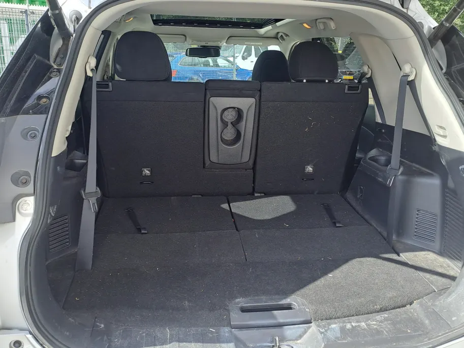 Nissan X-Trail 1.6 DIG-T N-Connecta 7p. | 7 Persoons | Trekhaak | Pano Dak | Camera | Navi | Cruise | Lichtmetalen velgen 19'