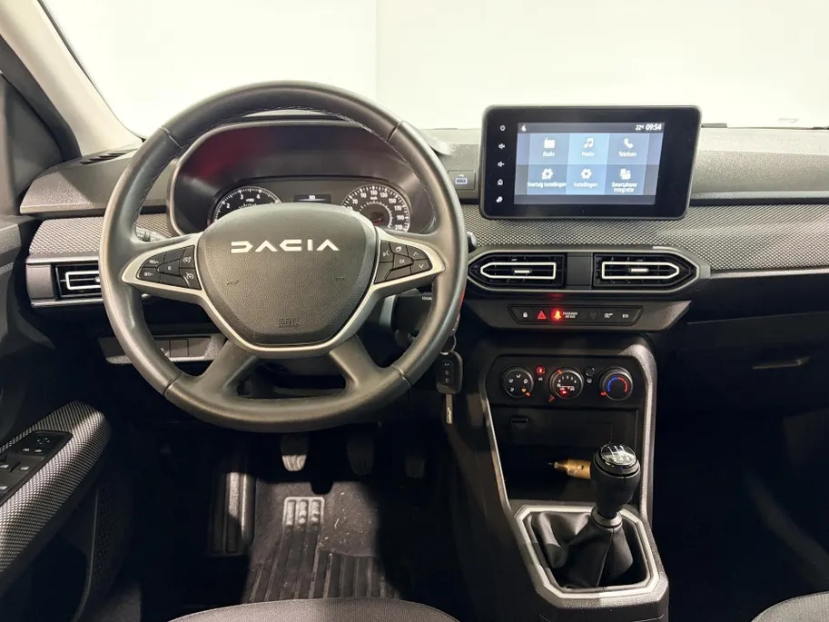 Dacia Sandero 100PK TCe ECO-G Expression | 1e eigenaar | Airco | Parkeersensoren | Camera | Apple CarPlay/Android Auto | Elektrische Ramen & Spiegels | Licht & Regen Sensor | Full LED |