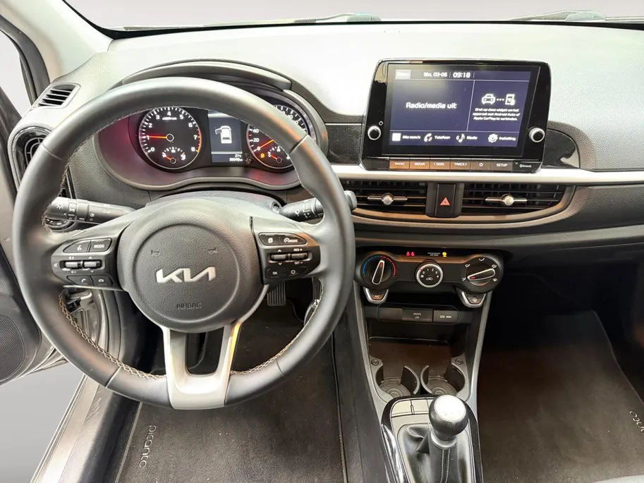 Kia Picanto 1.0 DPi DynamicLine RESTERENDE FABRIEKSGARANTIE T/M 2033 | Apple Carplay / Android Auto | Lichtsensor | Cruise Control | Camera Achter | 14'Lichtmetalen Velgen | Airconditioning