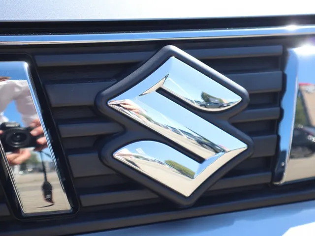 Suzuki Vitara 1.5 Hybrid Style | Carplay | All Seasons | Leder