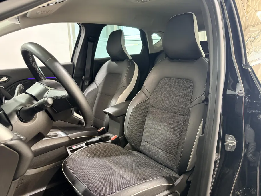 Renault Captur 145PK E-Tech Hybrid Intens Automaat | Camera | Parkeersensoren | Apple Carplay/Android Auto | Navigatie | Climate Control | Cruise Control | Lichtmetalen Velgen | Licht & Regensensor |