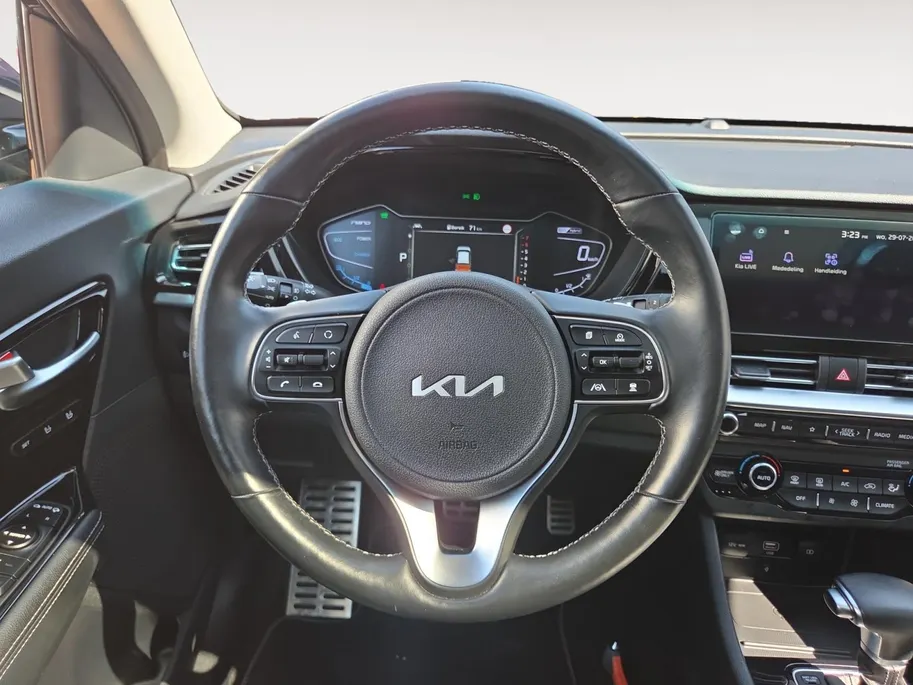 Kia Niro 1.6i Hybrid ExecutiveLine | Automaat | 1e Eigenaar | Dealer onderhouden | JBL | Schuif-/kanteldak | Cruise Control Adaptief | Leder | Stoelverwarming en verkoling | LM Velgen | Carplay | Camera | FabriekGarantie tot 2032
