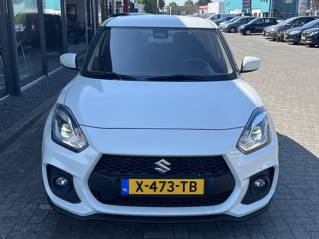 Suzuki Swift 1.4 Sport Smart Hybrid | Navi | Camera | 14483km