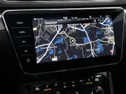 Škoda Superb Combi 1.4 TSI iV 218pk DSG Sportline Business · Panoramadak · 360 Camera · Inklap. Trekhaak · Matrix LED · Canton Audio · Elek. Stoelen + Geheugen ·