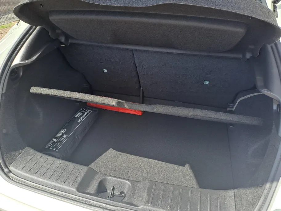 Nissan Juke 1.0 DIG-T N-Connecta | Cruise | Apple Carplay/Android Auto | Camera | DAB | Keyless entry | Keyless start